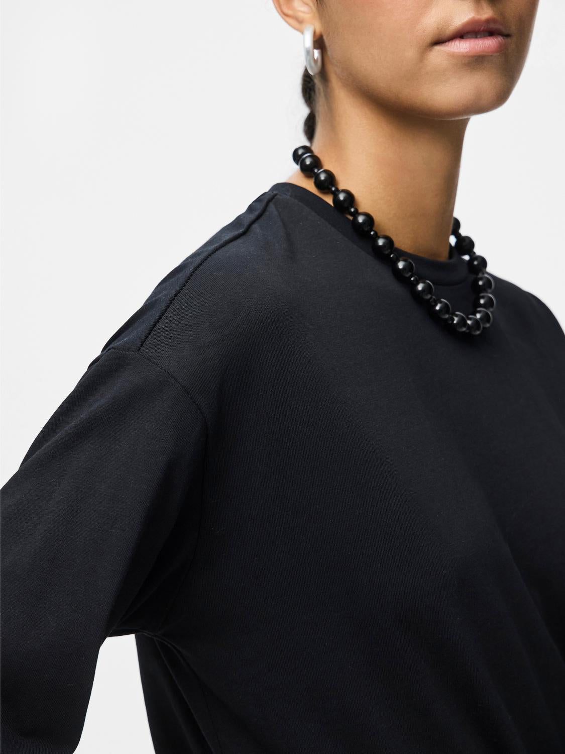model_shot-detail